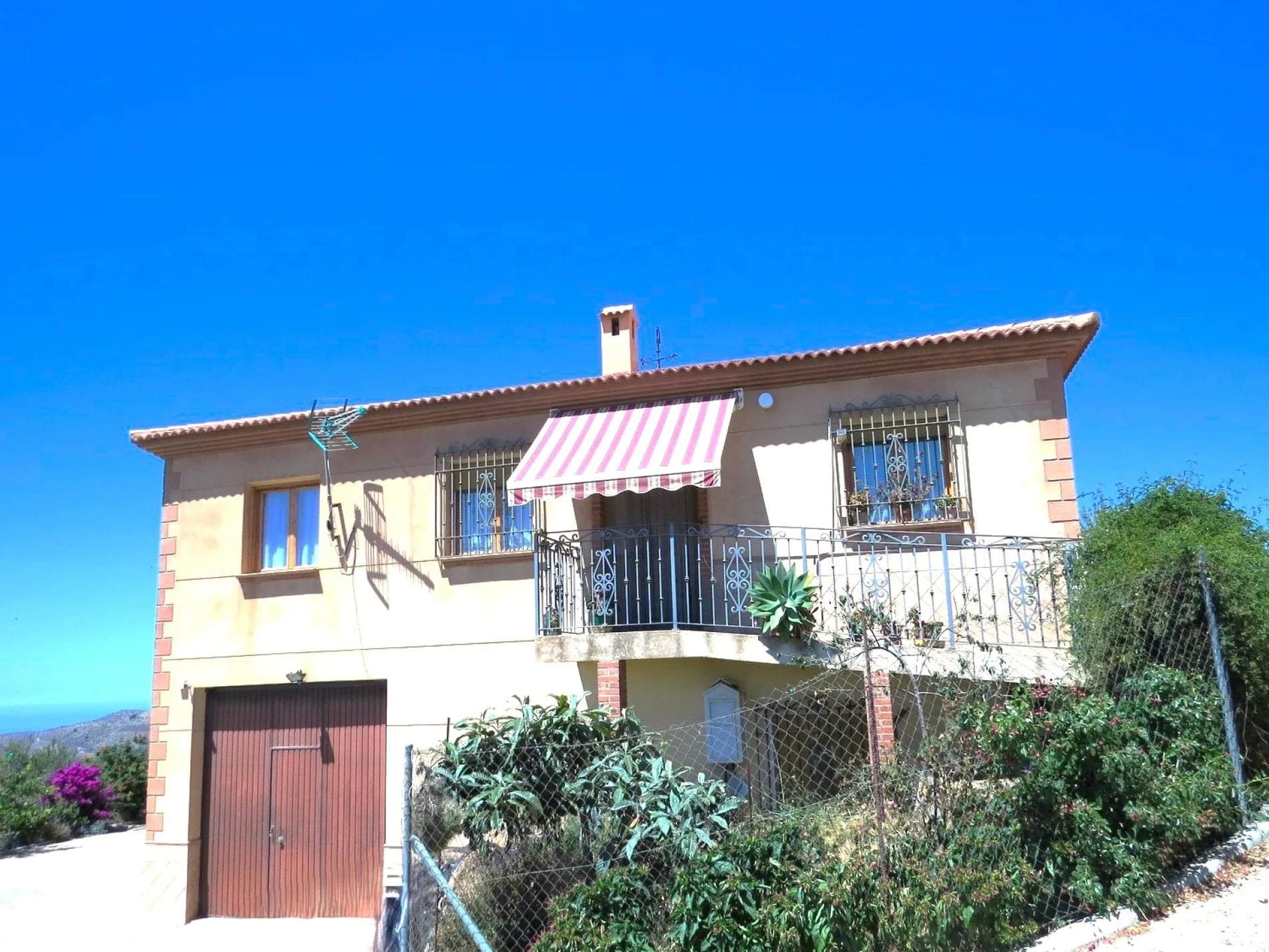 Großes Cortijo mit Meerblick