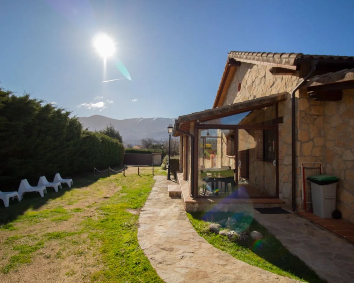Country House with Pool and Guest Suite